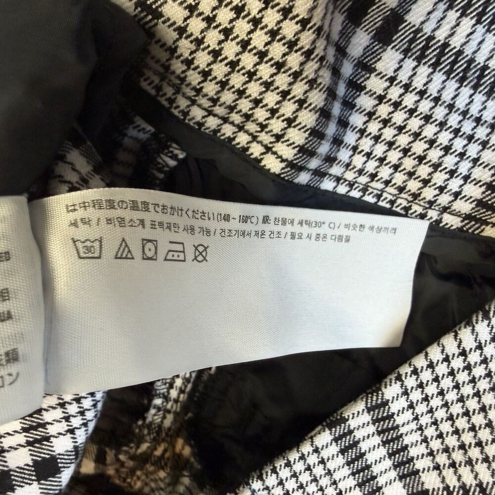 Abercrombie & Fitch Black & White Plaid Cropped Pants, XS - Picture 7 of 11